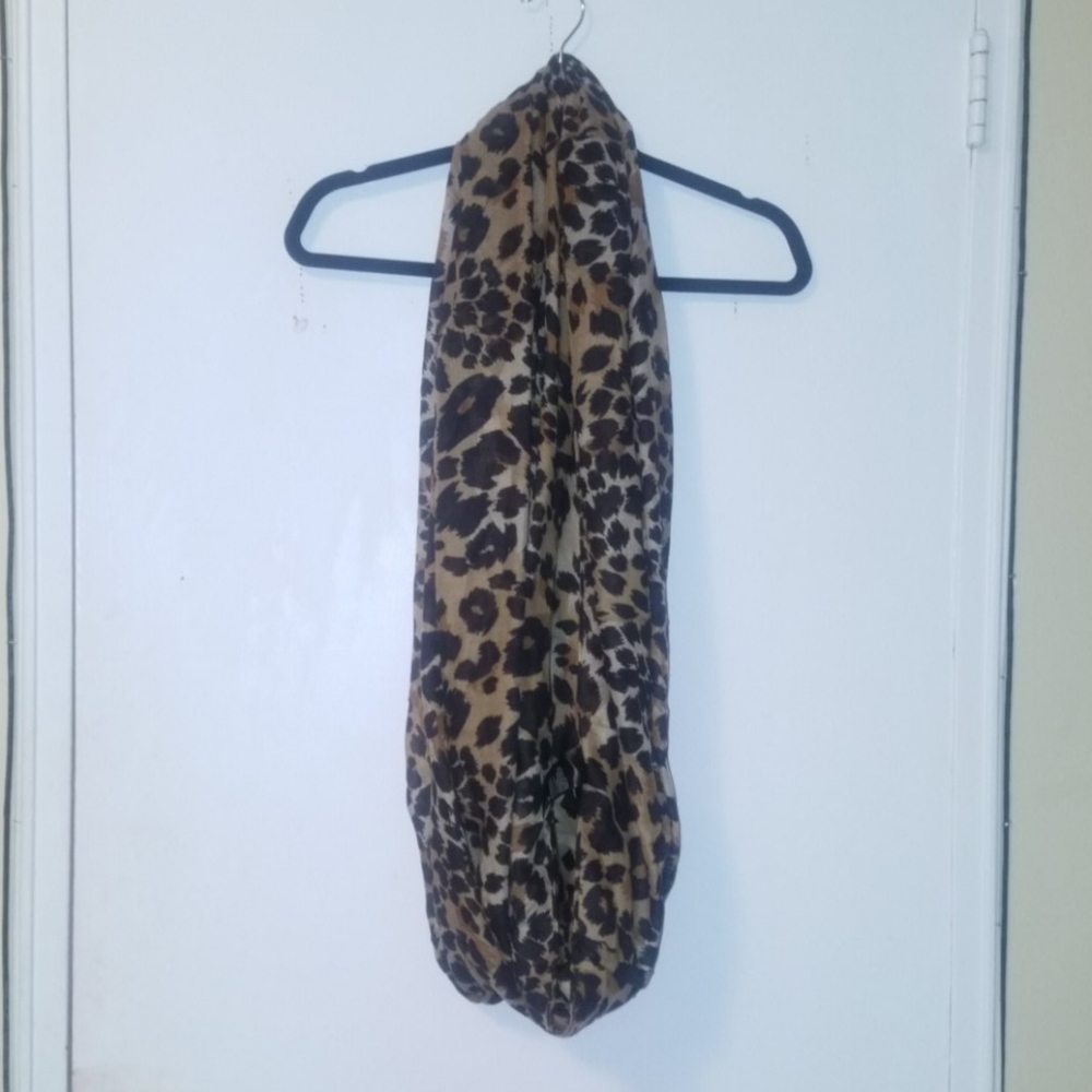 Scarf - Picture 2 of 4